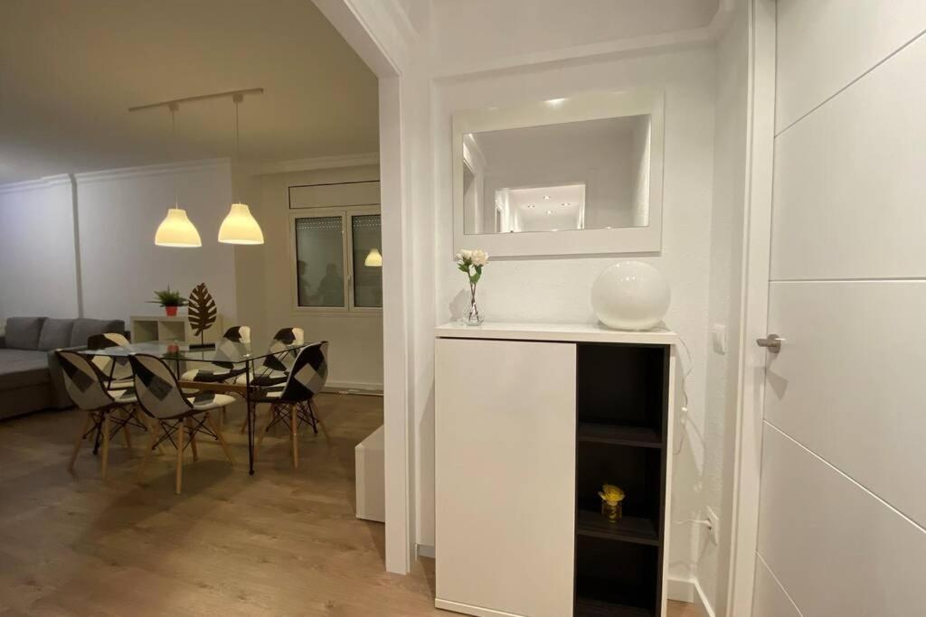 Apartamento Entero Con Piscina A 5 Min Del Centro Figueras Exterior foto